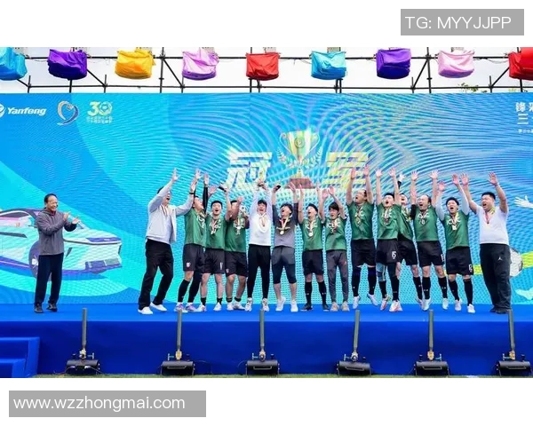 上海足球队团队协作能力大幅提升荣登全国足球团队协作排名新高峰