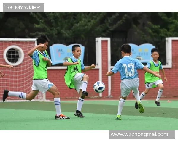 足球明星走进乡村与农民同场竞技精彩瞬间回顾