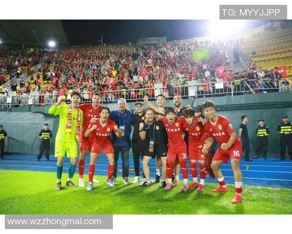 足球明星30号球员的传奇故事与辉煌成就解析